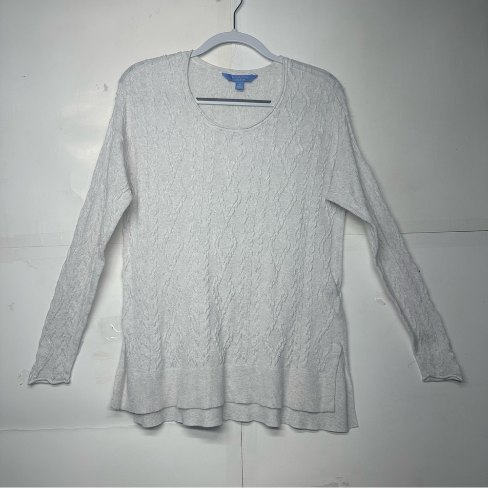 Simply Vera VeraWang long sleeve white shirt women’s size medium